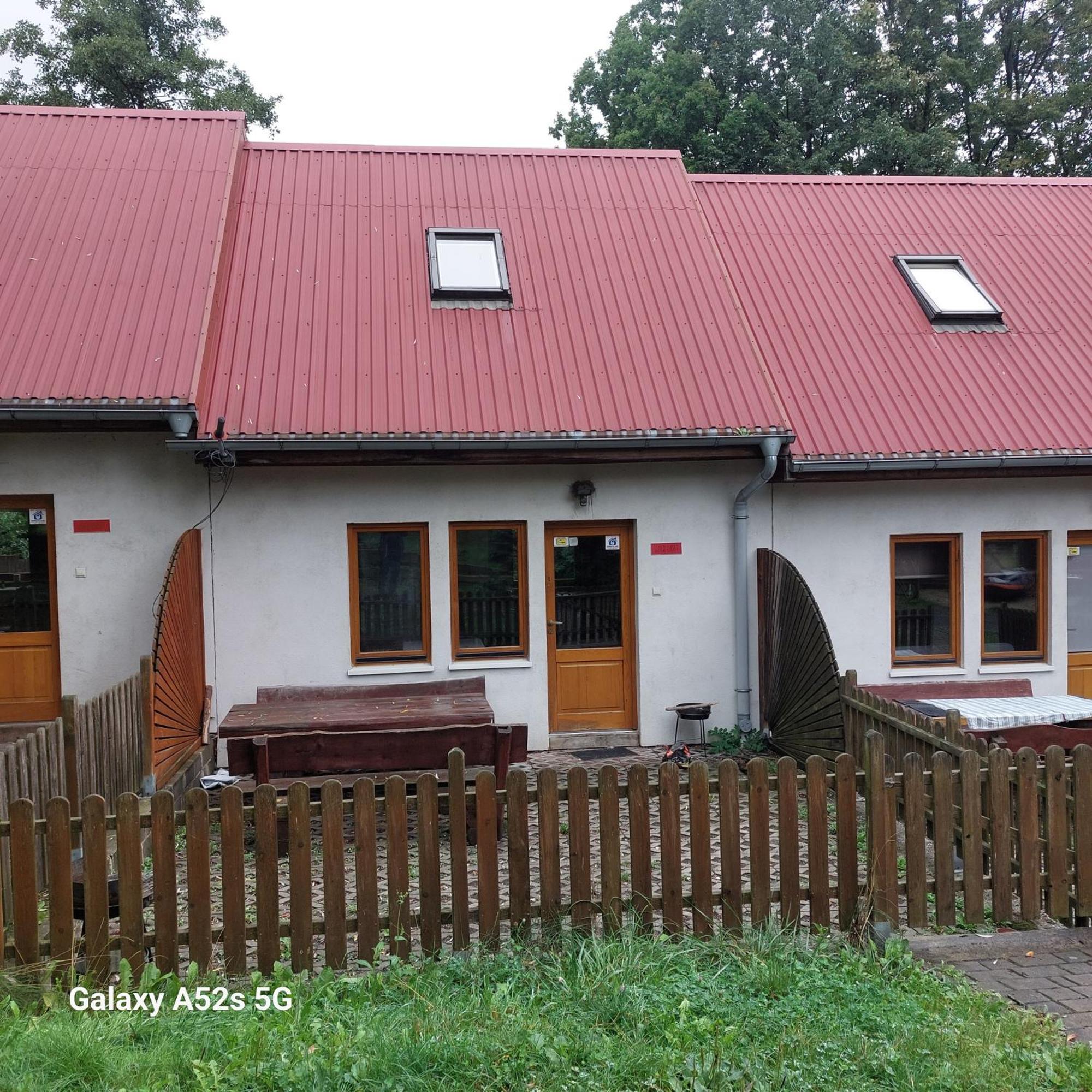 Domki Nad Jeziorem Karlowice Bagian luar foto