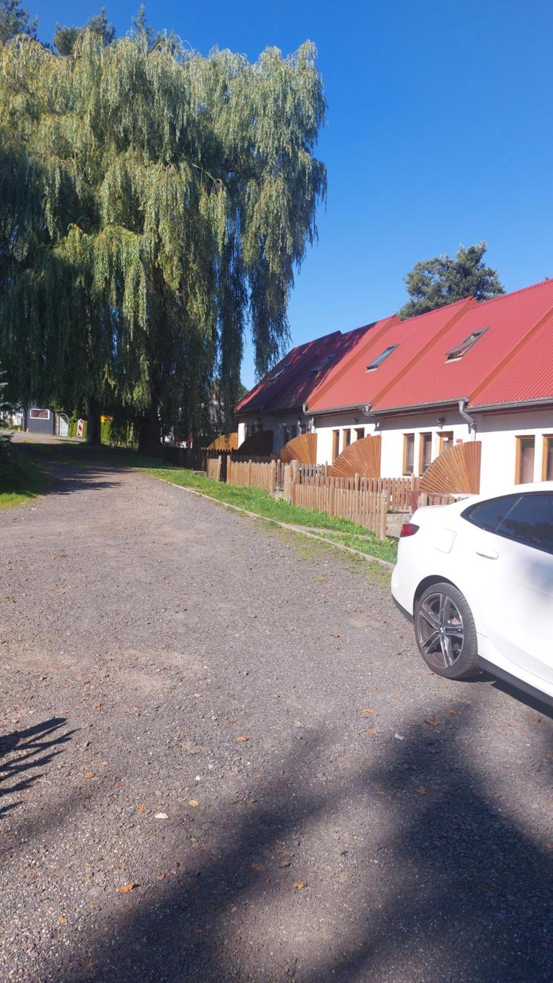 Domki Nad Jeziorem Karlowice Bagian luar foto