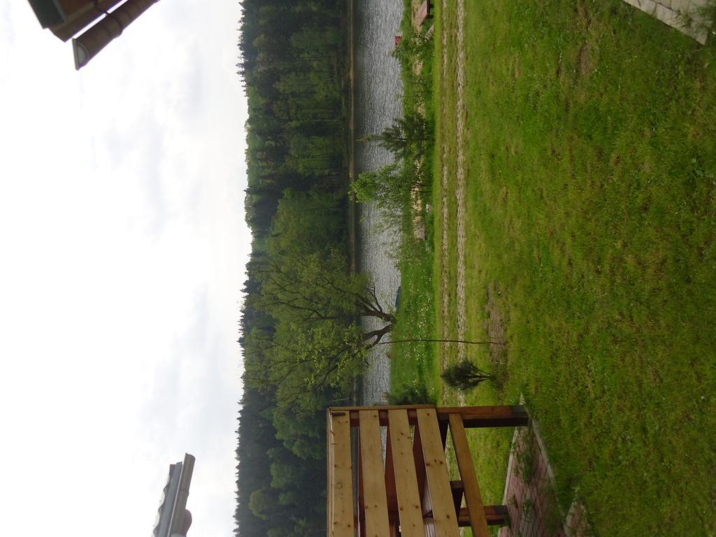 Domki Nad Jeziorem Karlowice Bagian luar foto